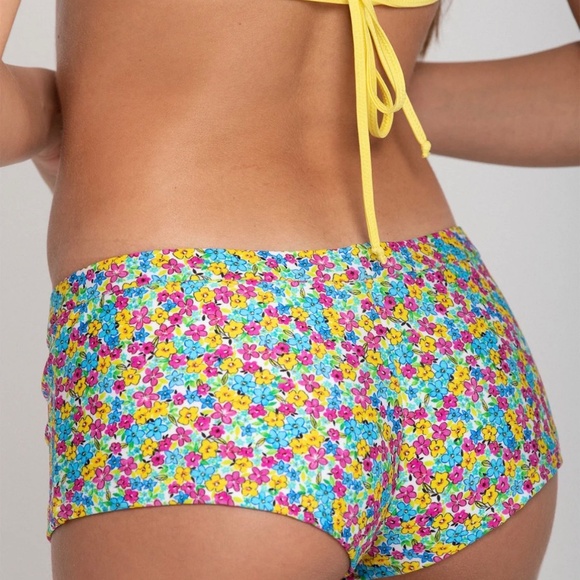 Bright Swimwear Sienna Shorts - Picture 3 of 7